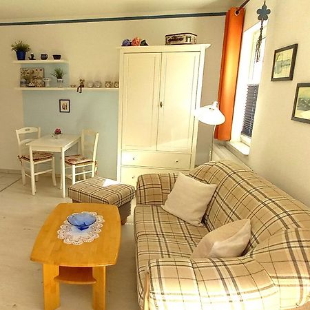 Studio 5 Im Eg Haus Stranddistel, Wunderschones Studio Fur 2 Personen In Zingst Exterior photo